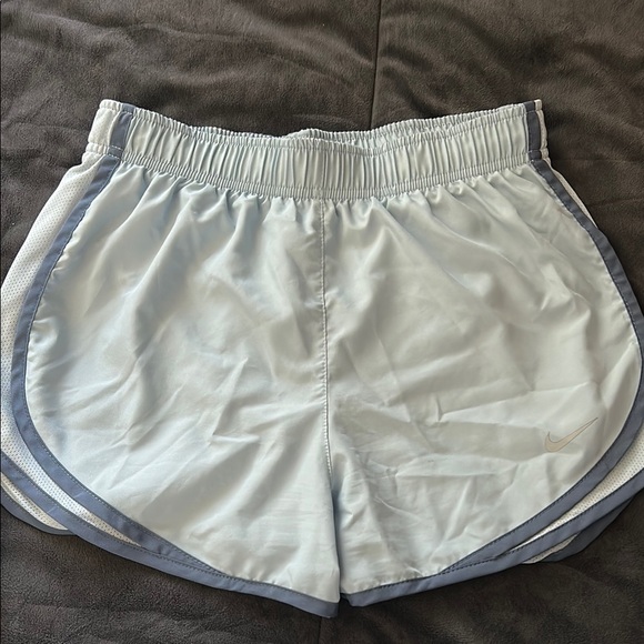 Nike Multi-Color Shorts Set - Picture 5 of 6